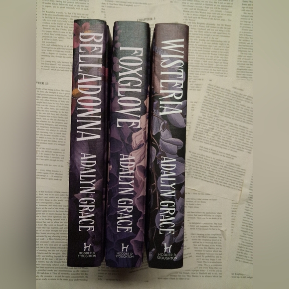 Belladonna, Foxglove & Wisteria by Adalyn Grace *Fairyloot Edition* - Picture 14 of 14